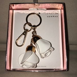 Lauren Conrad White Roses Gold Key Chain